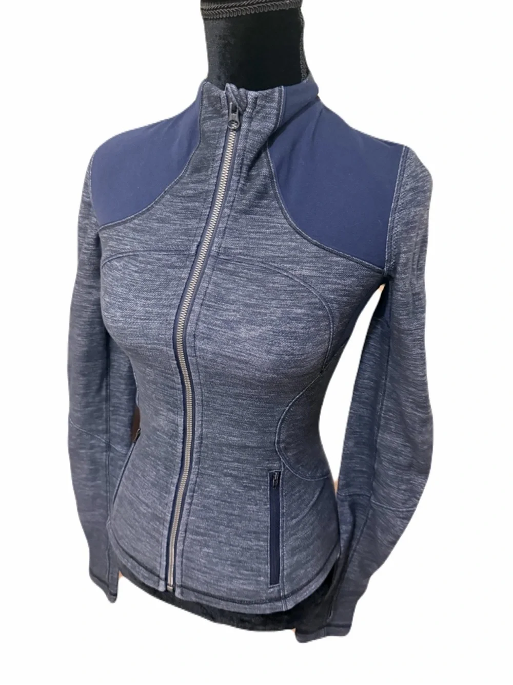 Lululemon Forme Jacket Reversible Slub Denim Inkwell size 2 luon material